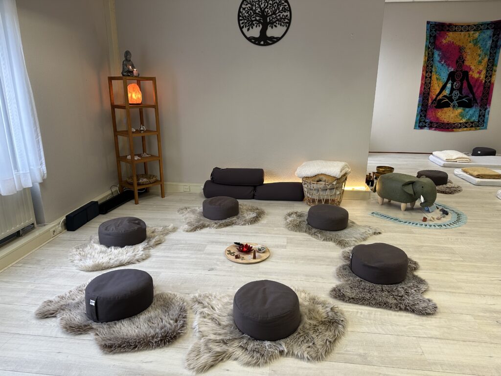 dag retraite ,dag retreat, innerlijke reis, helende reis, Limburg Roermond, Herkenbosch, Kundalini energie, meditatie, cacao ceremonie