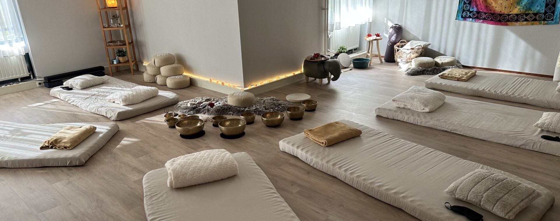 kundalini activatie, kundalini, facilitator, cacao ceremonie, meditatie, klankschalen, retraite, retreat, Limburg, Roermond, Herkenbosch, klankschalen massage, klankschalen meditatie, KAP,