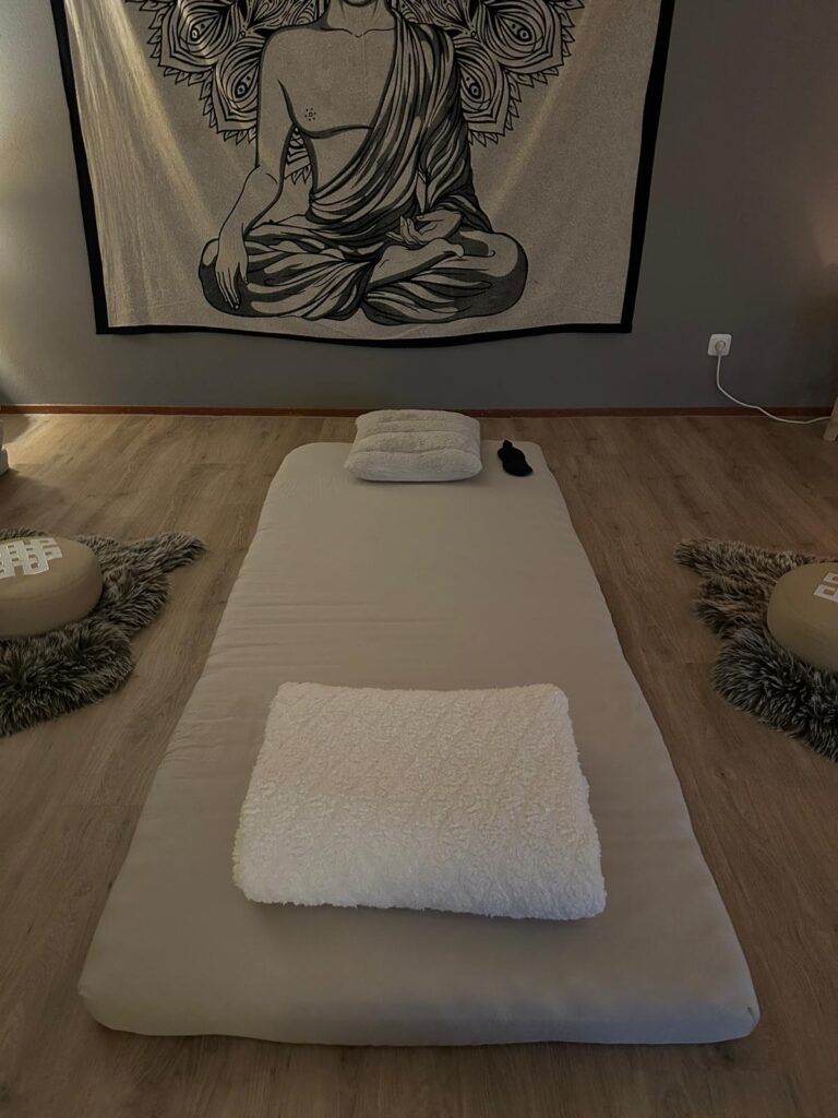 ontspanningsmassage, massage voor vrouwen, massage, Roermond, Herkenbosch, Limburg, klankschalen ontspanningsmassage, massage voor stress