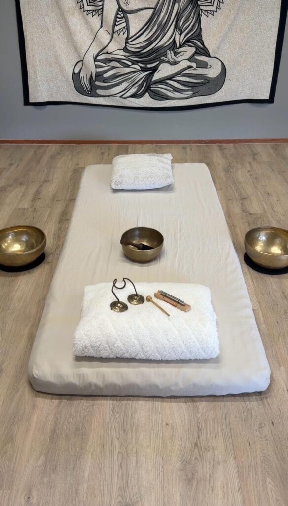 vrouwen retraite prive 1 op 1, wellness, massage, klankschalen, chakra heling, Roermond, Limburg, Herkenbosch
