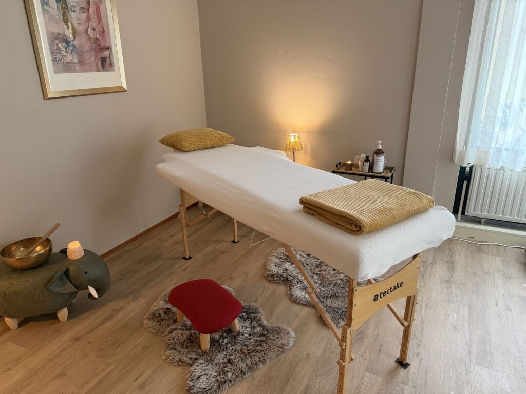 Reiki behandeling, Roermond, Limburg,
praktijk reiki, reiki praktijk, reiki sessie